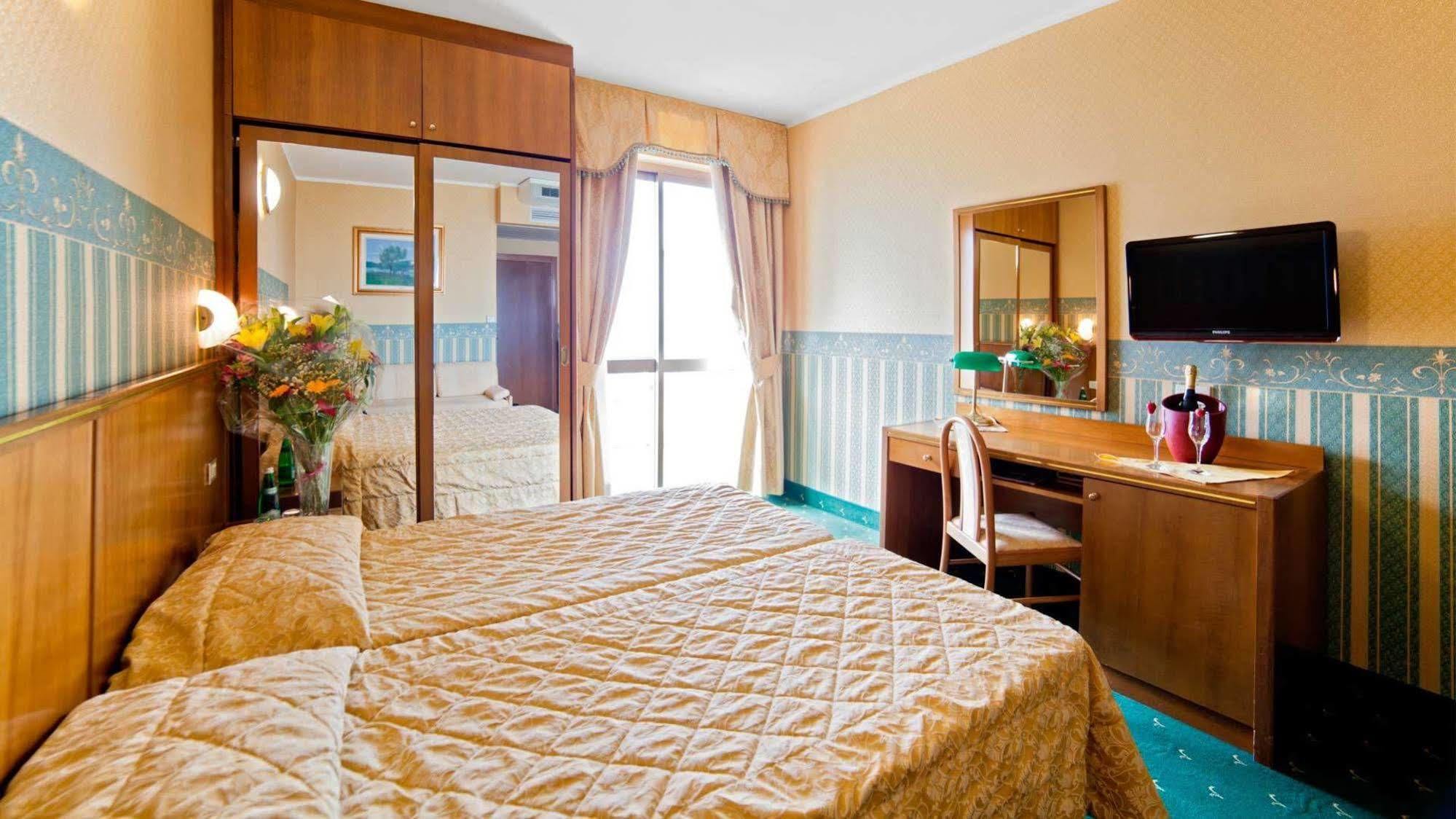 Hotel Splendid Palace Limone sul Garda Zewnętrze zdjęcie