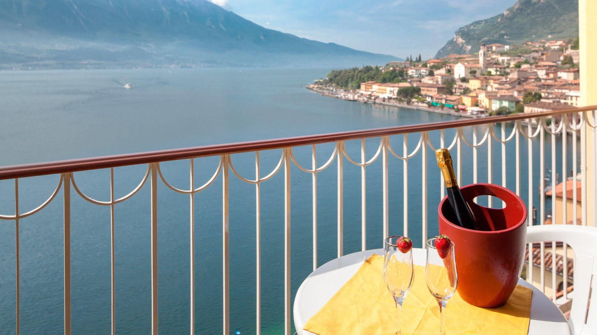 Hotel Splendid Palace Limone sul Garda Zewnętrze zdjęcie